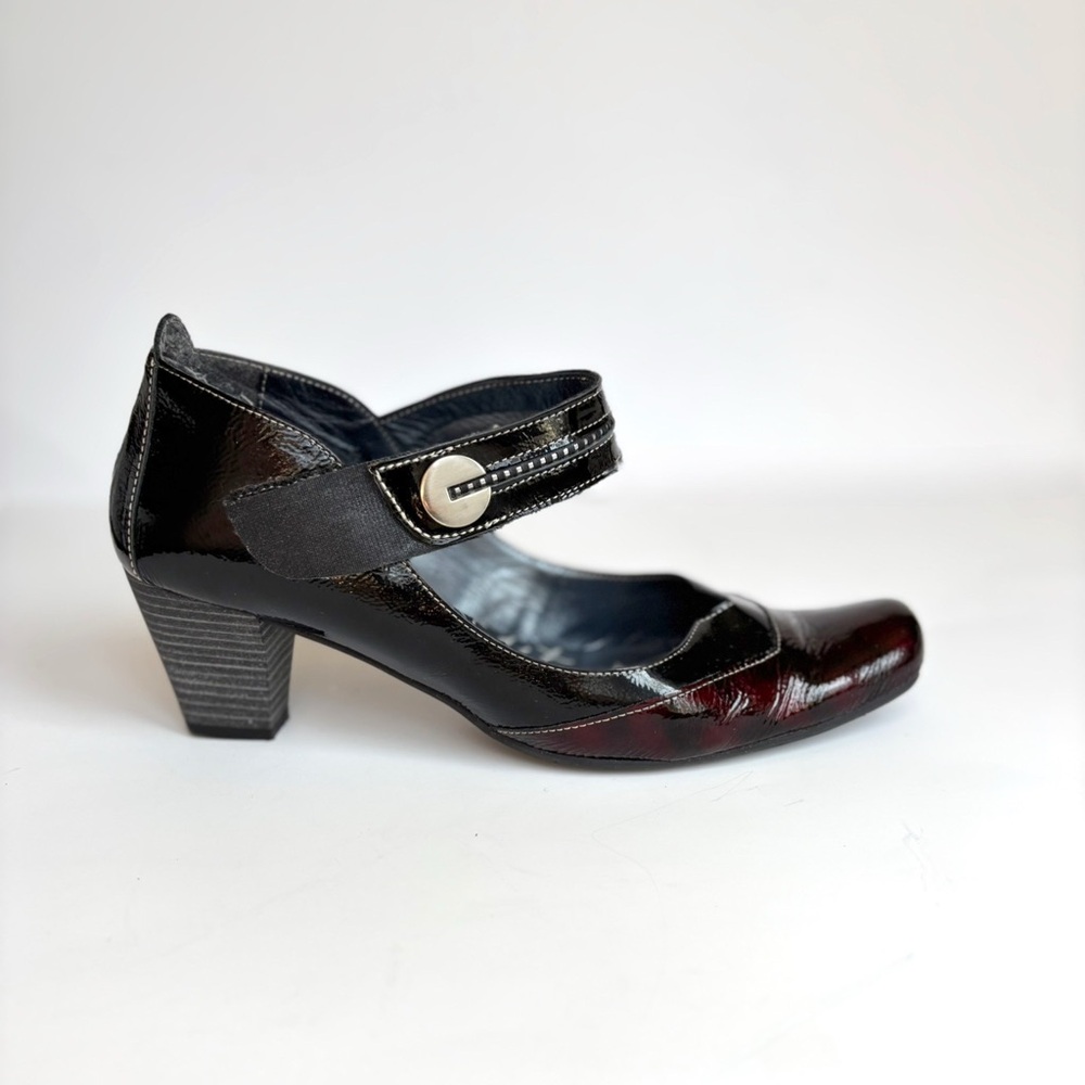 Un Tour‎ En Ville Women’s Burgundy Patent Leather Wet Look Square Toe Mary Jane